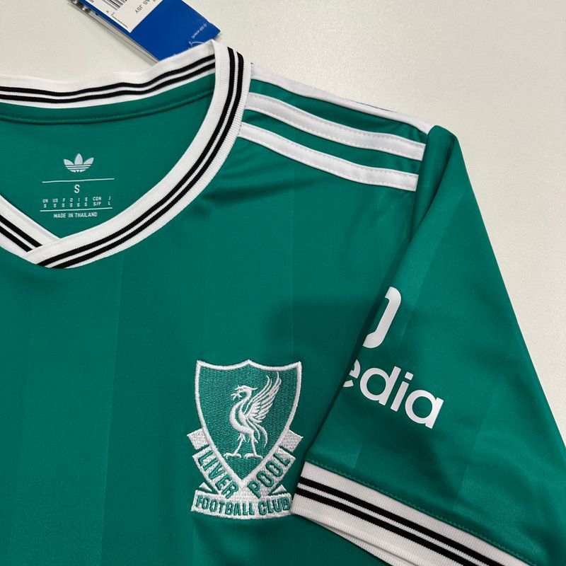 Liverpool FC 2025-2026 second away