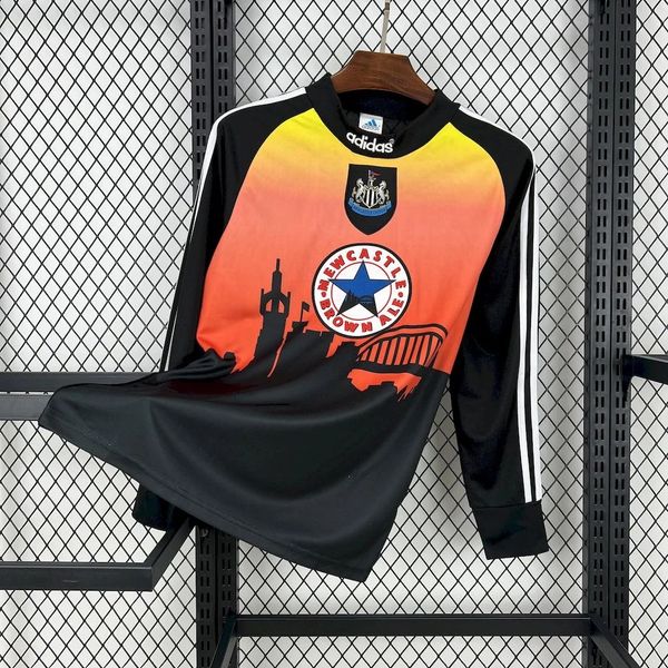 Retro Newcastle United 1996-1997 Goalkeeper Long Sleeves